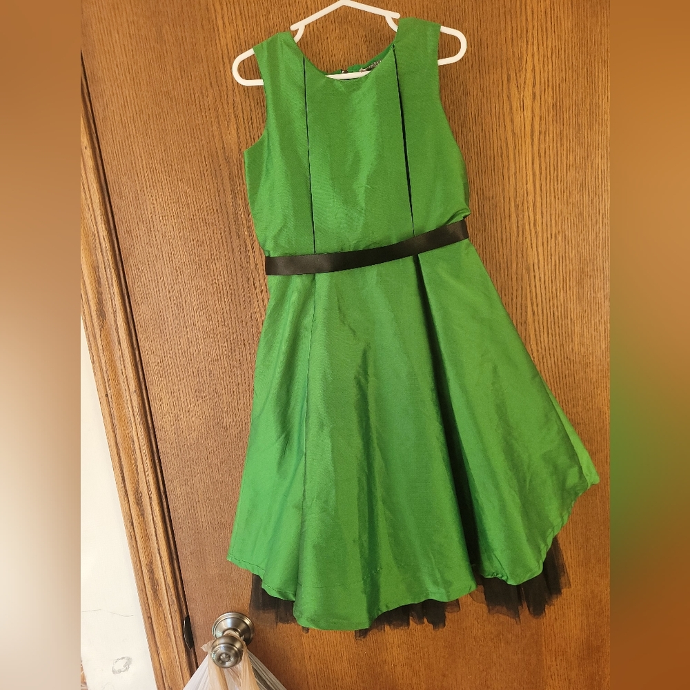 Holiday Dress in Christmas green with Black tie and tule in skirt 6/7